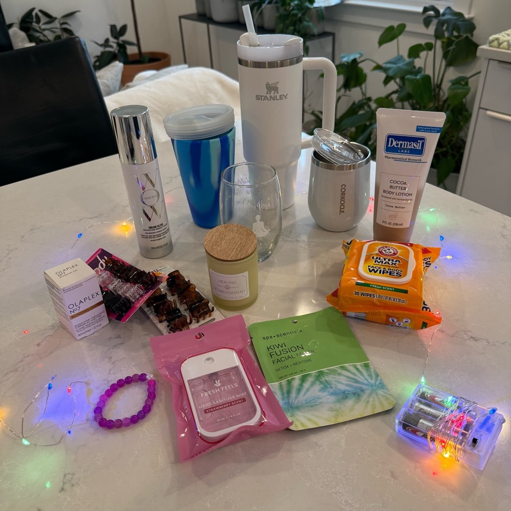 Girly Lot 💅🏻 Olaplex Hair Oil, Stanley, Corkcicle, Hair Clips, WOW Dream Filter